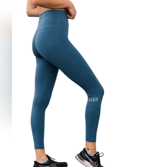 Fleo El Toro High Rise Leggings In Indian Teal Size Small - Picture 2 of 6